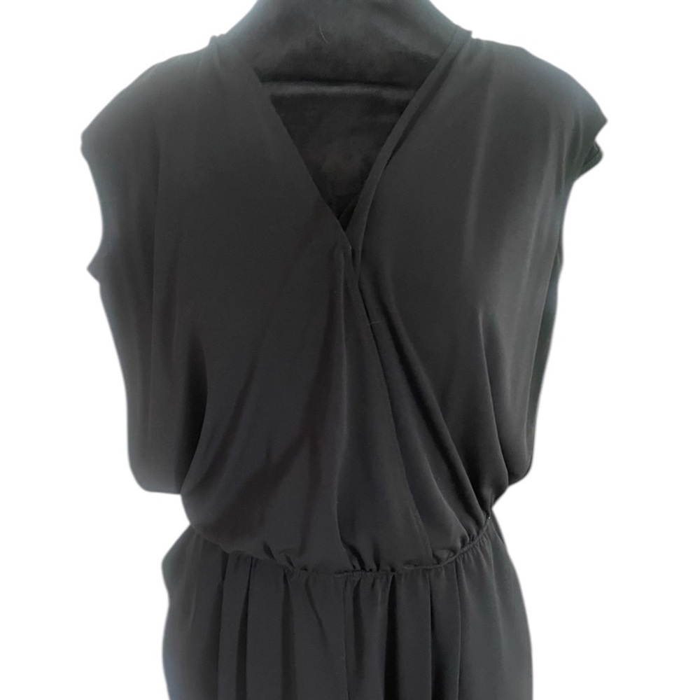 Black BCBG relaxed fit romper, Jumpsuit,Draped, V neck,shorts, Small - Picture 7 of 7